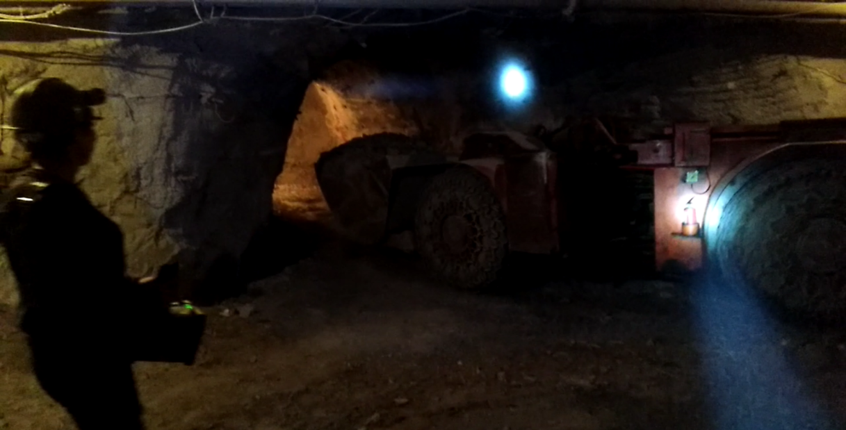 Remote control mining equioment_radio remote _control system__LHD loader_line of sight_underground mining_loader_HOT Mining_kyle4